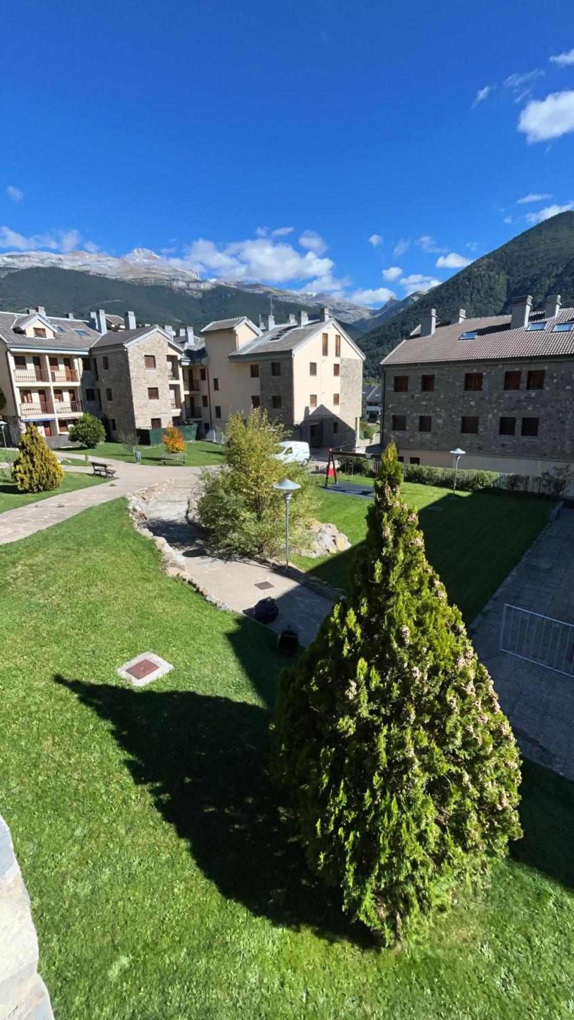 Apartamento El Roble Villanúa Zewnętrze zdjęcie